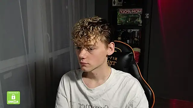 Snapshot of Keytaro chatting on 21, 10, 2025 Keytaro online show from 21, 10, 2025