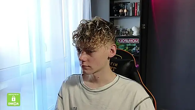 Snapshot of Keytaro chatting on 29, 10, 2025 Keytaro online show from 29, 10, 2025