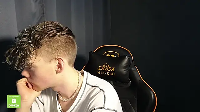 Snapshot of Keytaro chatting on 11, 1, 2026 Keytaro online show from 11, 1, 2026