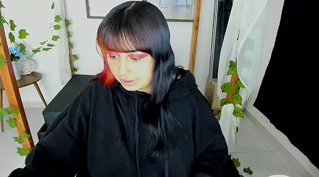 Snapshot of lussyevans24 chatting on 17, 1, 2025 lussyevans24 online show from 17, 1, 2025
