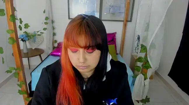 Snapshot of lussyevans24 chatting on 30, 1, 2025 lussyevans24 online show from 30, 1, 2025