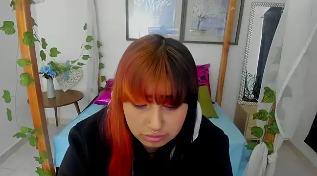 Snapshot of lussyevans24 chatting on 30, 1, 2025 lussyevans24 online show from 30, 1, 2025