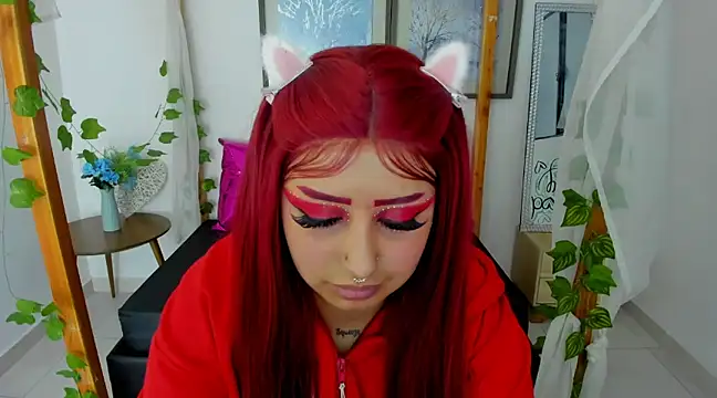 Snapshot of lussyevans24 chatting on 2, 2, 2025 lussyevans24 online show from 2, 2, 2025