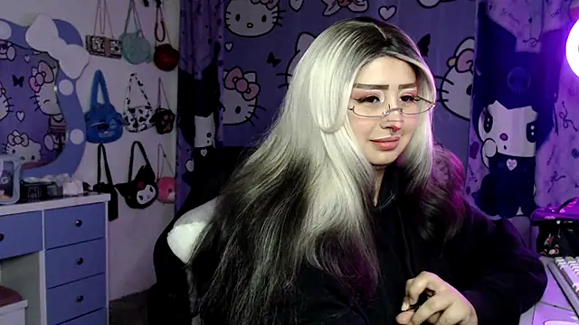 Snapshot of lussyevans24 chatting on 27, 2, 2026 lussyevans24 online show from 27, 2, 2026
