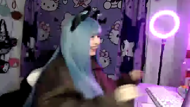 Snapshot of lussyevans24 chatting on 5, 5, 2026 lussyevans24 online show from 5, 5, 2026