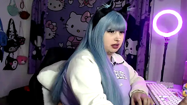 Snapshot of lussyevans24 chatting on 6, 5, 2026 lussyevans24 online show from 6, 5, 2026
