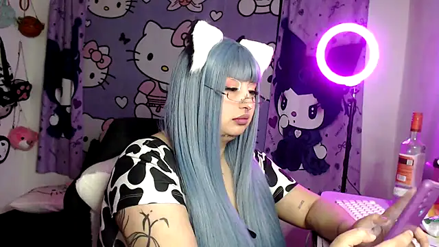 Snapshot of lussyevans24 chatting on 20, 5, 2026 lussyevans24 online show from 20, 5, 2026