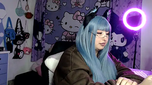 Snapshot of lussyevans24 chatting on 27, 5, 2026 lussyevans24 online show from 27, 5, 2026