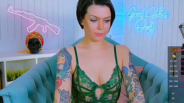 Snapshot of My_toys_pink chatting on 2, 3, 2025 My toys pink online show from 2, 3, 2025