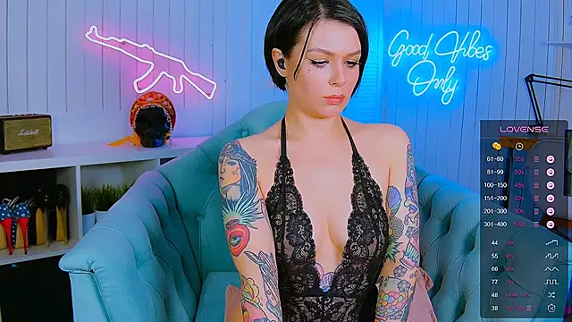 Snapshot of My_toys_pink chatting on 17, 3, 2025 My toys pink online show from 17, 3, 2025