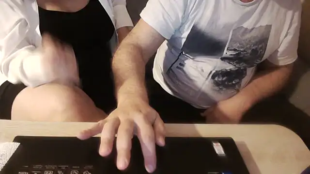 Snapshot of margotgra82 chatting on 5, 1, 2025 margotgra82 online show from 5, 1, 2025