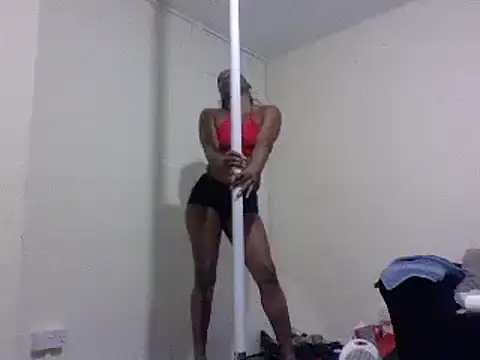 Snapshot of Cinderella_Jewels_ chatting on 2, 1, 2025 Cinderella Jewels online show from 2, 1, 2025