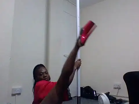 Snapshot of Cinderella_Jewels_ chatting on 19, 2, 2025 Cinderella Jewels online show from 19, 2, 2025