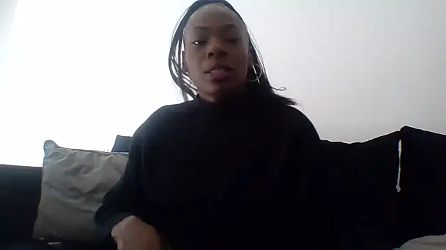 Snapshot of Cinderella_Jewels_ chatting on 8, 9, 2025 Cinderella Jewels online show from 8, 9, 2025