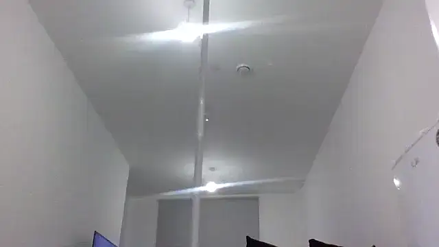 Snapshot of Cinderella_Jewels_ chatting on 21, 10, 2025 Cinderella Jewels online show from 21, 10, 2025