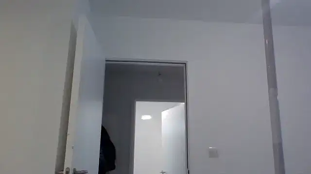 Snapshot of Cinderella_Jewels_ chatting on 6, 11, 2025 Cinderella Jewels online show from 6, 11, 2025