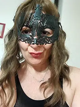 Snapshot of Viola8p chatting on 4, 2, 2025 Viola8p online show from 4, 2, 2025