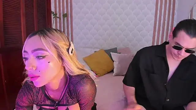 Snapshot of PamelaReall chatting on 11, 9, 2025 PamelaReall online show from 11, 9, 2025