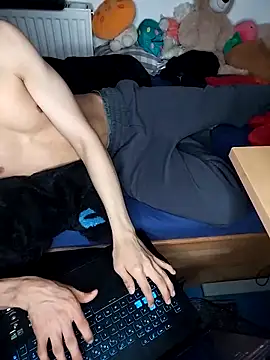 Snapshot of Dennis_2024 chatting on 28, 10, 2025 Dennis 2024 online show from 28, 10, 2025