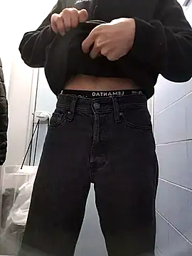 Snapshot of Dennis_2024 chatting on 4, 12, 2025 Dennis 2024 online show from 4, 12, 2025