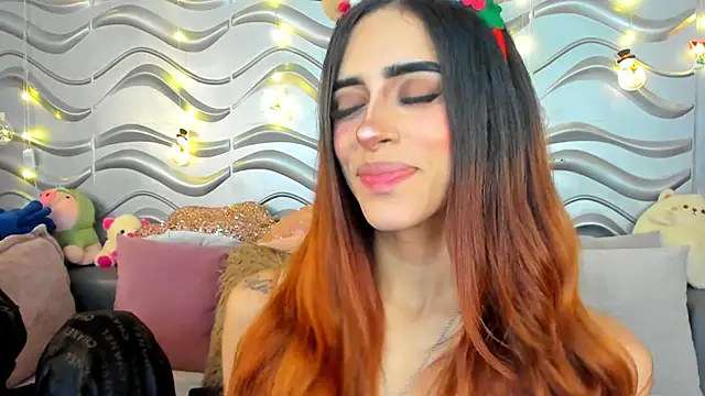 Snapshot of StormiRusso chatting on 17, 12, 2024 StormiRusso online show from 17, 12, 2024