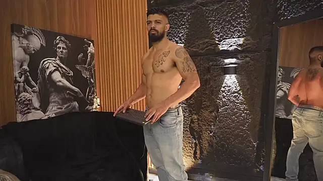 DannSaenz online show from 5, 10, 2025