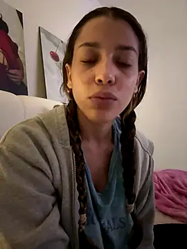 Snapshot of DanielaSaenz0 chatting on 13, 10, 2025 DanielaSaenz0 online show from 13, 10, 2025