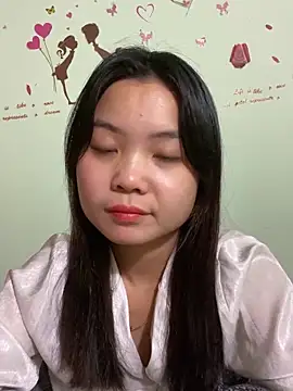 Maeve2k5 online show from 27, 12, 2024