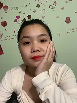 Maeve2k5 online show from 28, 12, 2024