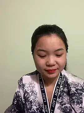 Maeve2k5 online show from 4, 1, 2025