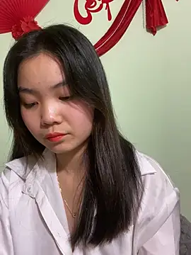 Maeve2k5 online show from 25, 1, 2025