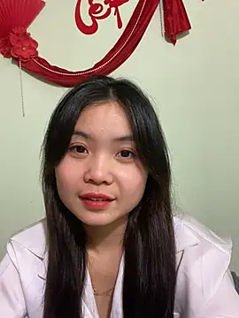 Maeve2k5 online show from 28, 1, 2025