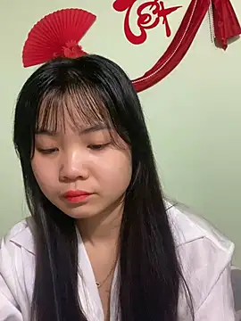 Maeve2k5 online show from 24, 2, 2025