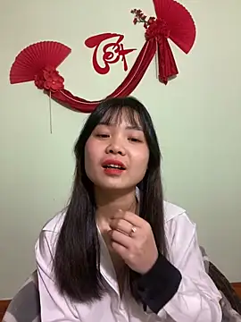 Maeve2k5 online show from 24, 2, 2025