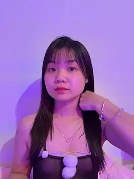 Maeve2k5 online show from 13, 9, 2025