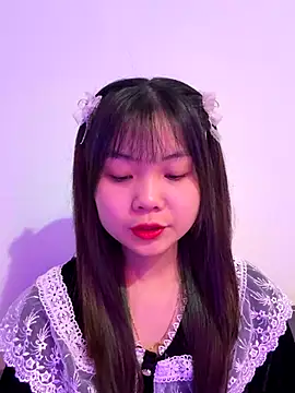 Maeve2k5 online show from 4, 11, 2025