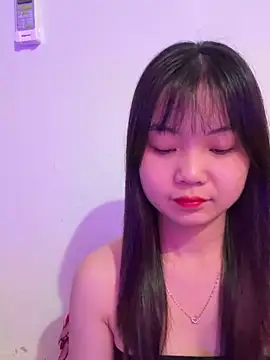 Maeve2k5 online show from 6, 11, 2025