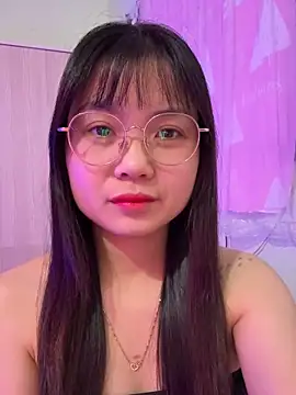 Maeve2k5 online show from 22, 11, 2025