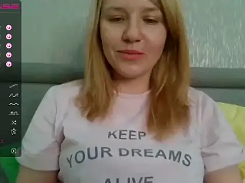 urbadkitty online show from 20, 3, 2025