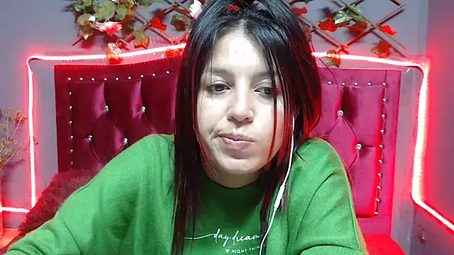 Snapshot of Melani_cute02 chatting on 5, 2, 2025 Melani cute02 online show from 5, 2, 2025