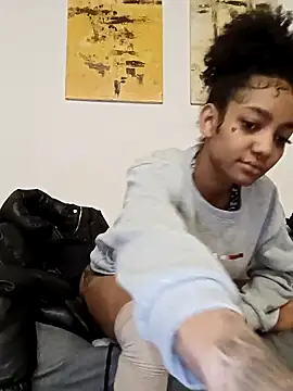 Laanegraofficial  online show from 9, 2, 2025