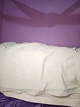 Snapshot of devepole chatting on 4, 10, 2025 devepole online show from 4, 10, 2025