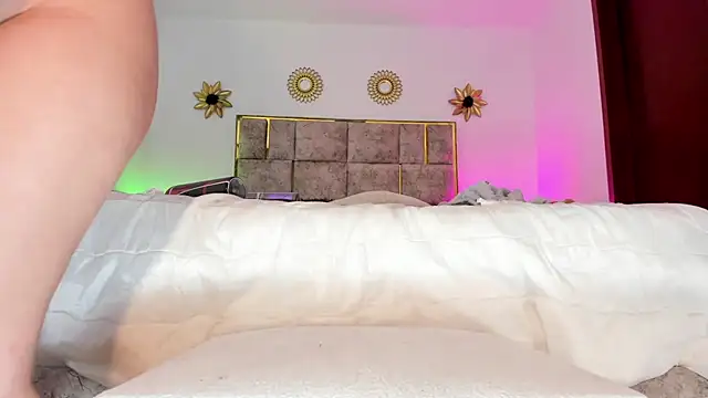 Snapshot of charylove11 chatting on 15, 2, 2025 charylove11 online show from 15, 2, 2025