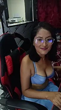 Snapshot of AdelinaMiran90 chatting on 29, 10, 2025 AdelinaMiran90 online show from 29, 10, 2025