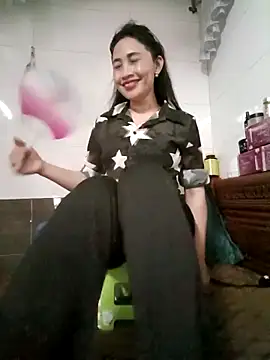 Snapshot of Wet_pussyxx chatting on 8, 11, 2025 Wet pussyxx online show from 8, 11, 2025