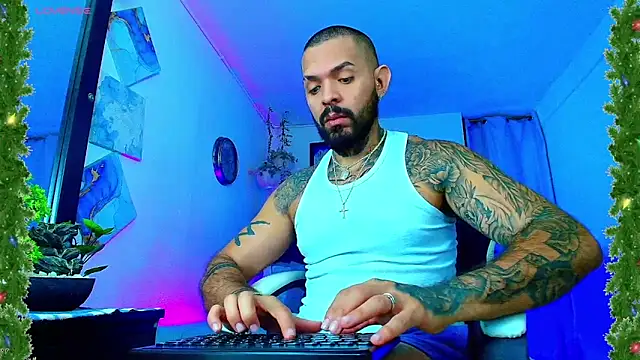 Snapshot of Adil_aminn chatting on 19, 12, 2025 Adil aminn online show from 19, 12, 2025