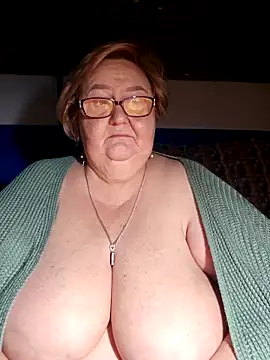 Awn290668 online show from 15, 9, 2025