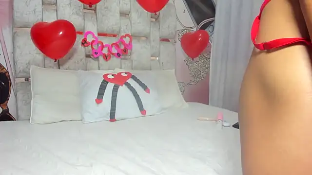 Snapshot of EMMA_SWEETT1 chatting on 16, 2, 2025 EMMA SWEETT1 online show from 16, 2, 2025