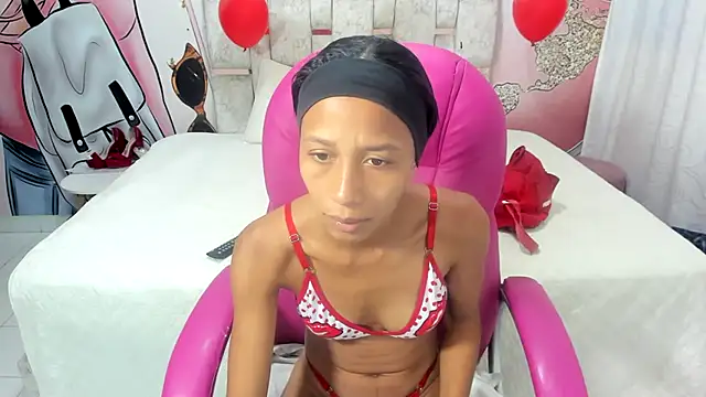 Snapshot of EMMA_SWEETT1 chatting on 24, 2, 2025 EMMA SWEETT1 online show from 24, 2, 2025