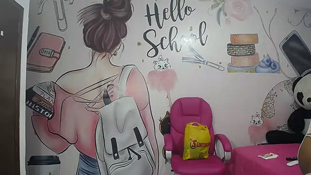 Snapshot of EMMA_SWEETT1 chatting on 24, 9, 2025 EMMA SWEETT1 online show from 24, 9, 2025